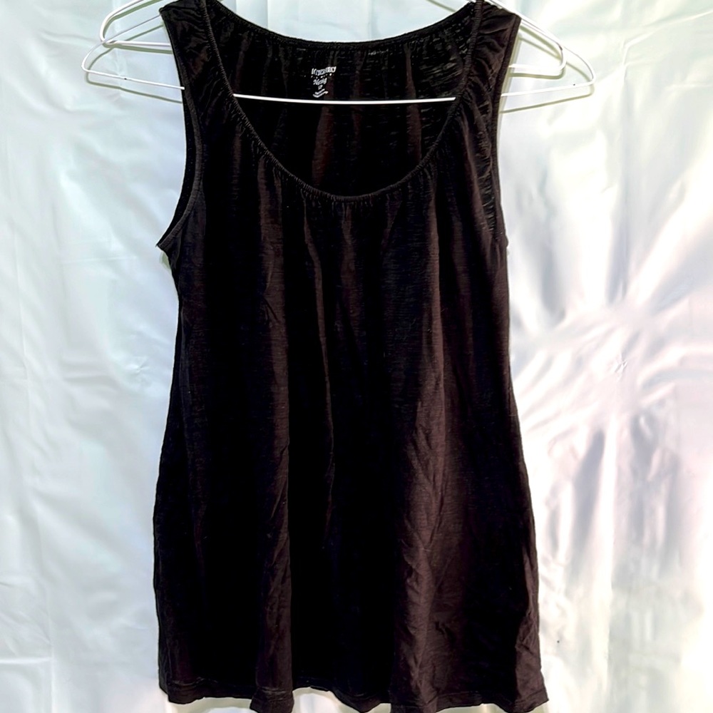 Motherhood Maternity Nursing top. Size small